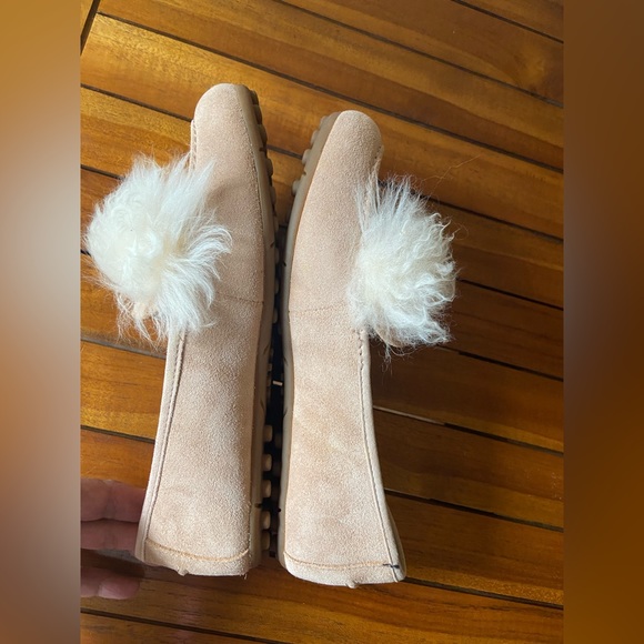 New- UGG Kaley Wisp Genuine Shearling Flats - Picture 8 of 16